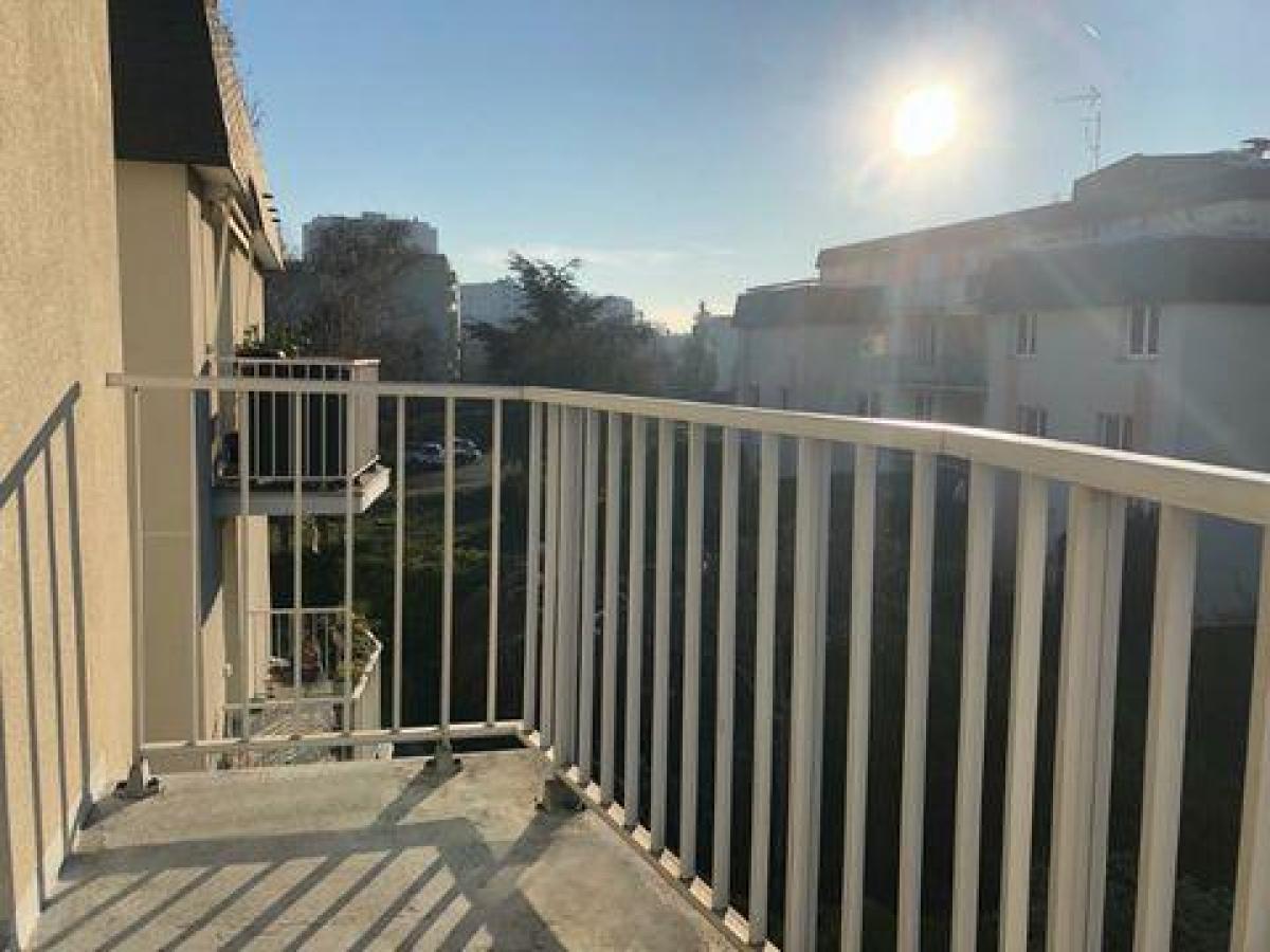 Apartamento de 2 dormitorios en Chatou, France No. 27179