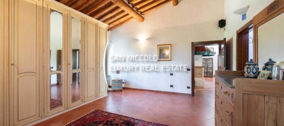 4 bedrooms House in Asciano, Italy No. 196297 43