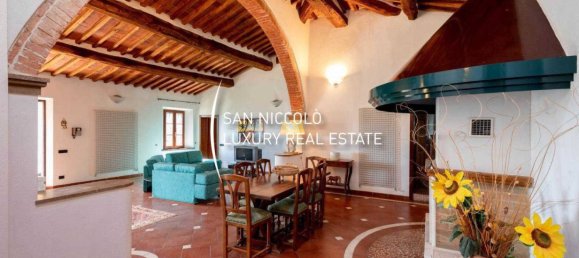 4 bedrooms House in Asciano, Italy No. 196297 39