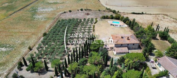 4 bedrooms House in Asciano, Italy No. 196297 17