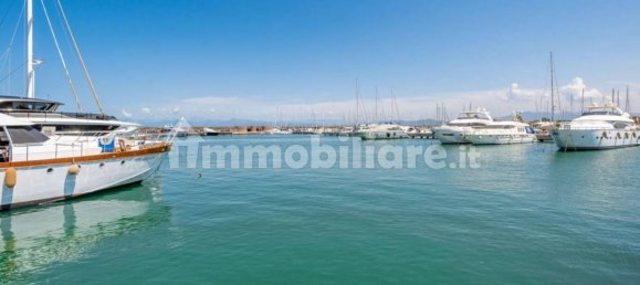 1 bedroom Garage in Pisa, Italy No. 67284 3