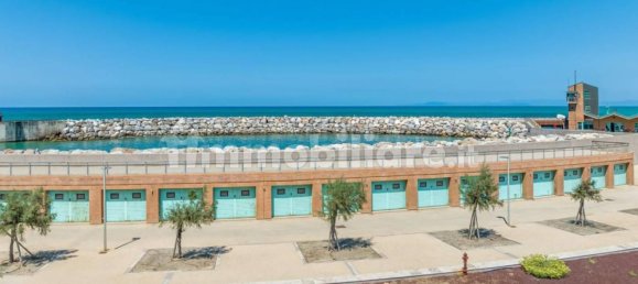 1 bedroom Garage in Pisa, Italy No. 67284 16