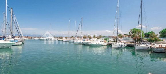 1 bedroom Garage in Pisa, Italy No. 67284 7