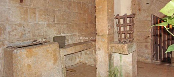 Adosado de 5 dormitorios en Mdina, Malta No. 11040 9