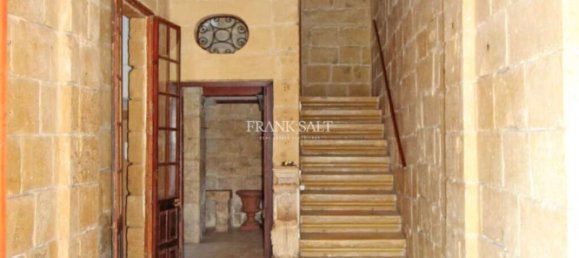 Adosado de 5 dormitorios en Mdina, Malta No. 11040 2