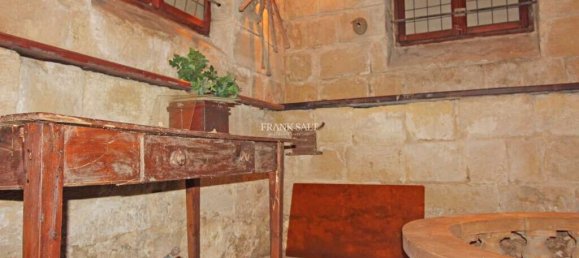 Adosado de 5 dormitorios en Mdina, Malta No. 11040 16