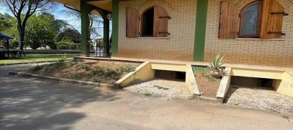 17-salle Villa à Latina, Italy No. 83728 20