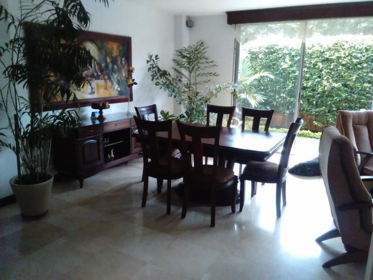 Casa de 4 dormitorios en Valle del Cauca, Colombia No. 2191