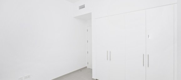 3 bedrooms Apartment in Town Square, UAE No. 111048 3