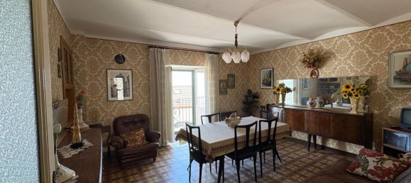 6 rooms House in Capracotta, Italy No. 283644 4