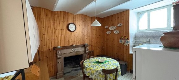 6 rooms House in Capracotta, Italy No. 283644 3