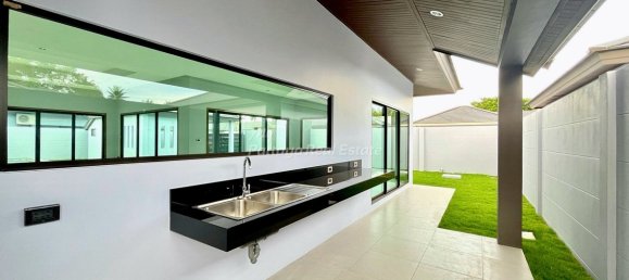 3 bedrooms Cafe / restaurant in Pattaya, Thailand No. 22975 11