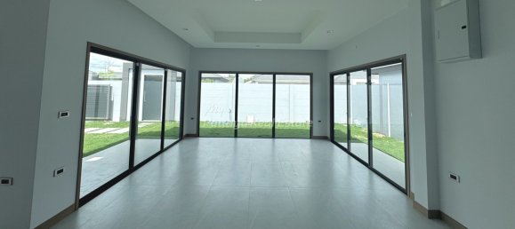 3 bedrooms Cafe / restaurant in Pattaya, Thailand No. 22975 9