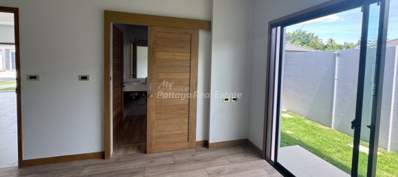 3 bedrooms Cafe / restaurant in Pattaya, Thailand No. 22975 3