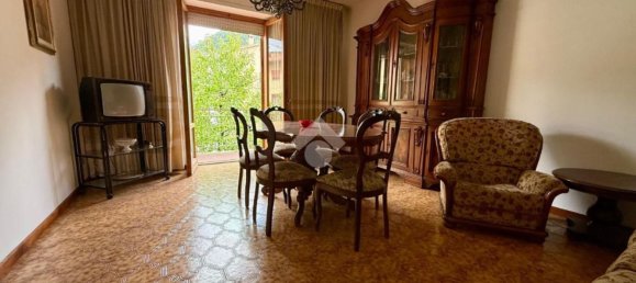 8 غرف نوم شقة في Gubbio, Italy رقم 358125 5