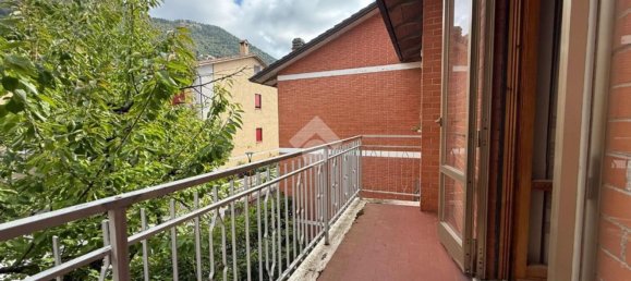 8 غرف نوم شقة في Gubbio, Italy رقم 358125 7