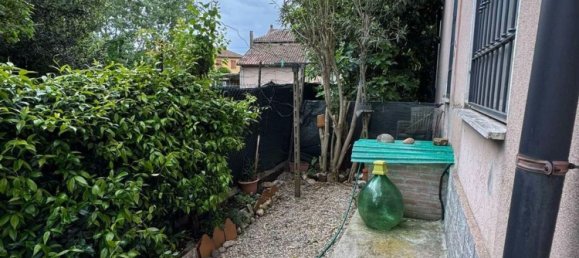 3 bedrooms House in Torre Beretti e Castellaro, Italy No. 365301 12