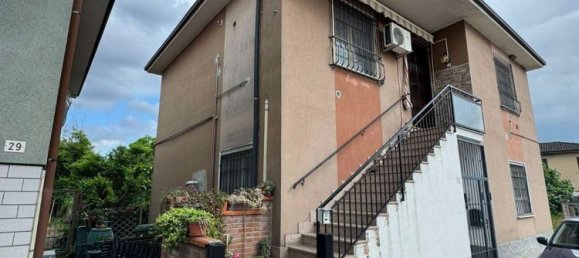 3 bedrooms House in Torre Beretti e Castellaro, Italy No. 365301 2