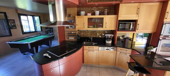 Casa de 4 dormitorios en Mayenne, France No. 360534 2