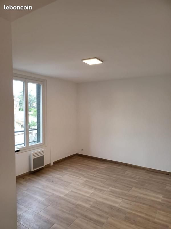 1 bedroom Apartment in Villemomble, France No. 328611