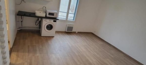 1 bedroom Apartment in Villemomble, France No. 328611 2