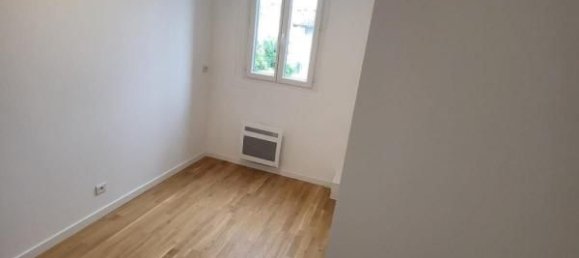 1 bedroom Apartment in Villemomble, France No. 328611 5