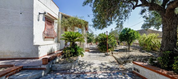 4 rooms Villa in Noto, Italy No. 282403 10