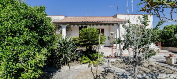 4 rooms Villa in Noto, Italy No. 282403 2