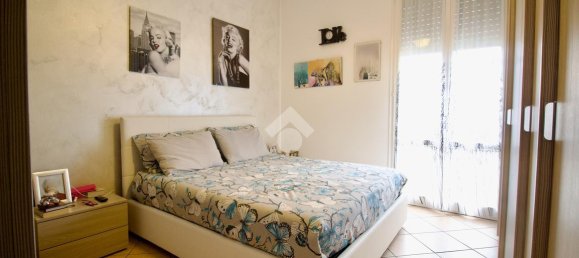 Квартира с 3 комнатами в Реджо Эмилия, Италия № 2410 18