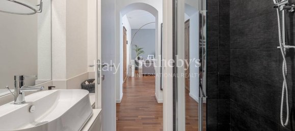 1 bedroom Apartment in Milan, Italy No. 243455 18