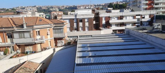 3 rooms Apartment in Ancona, Italy No. 177422 8