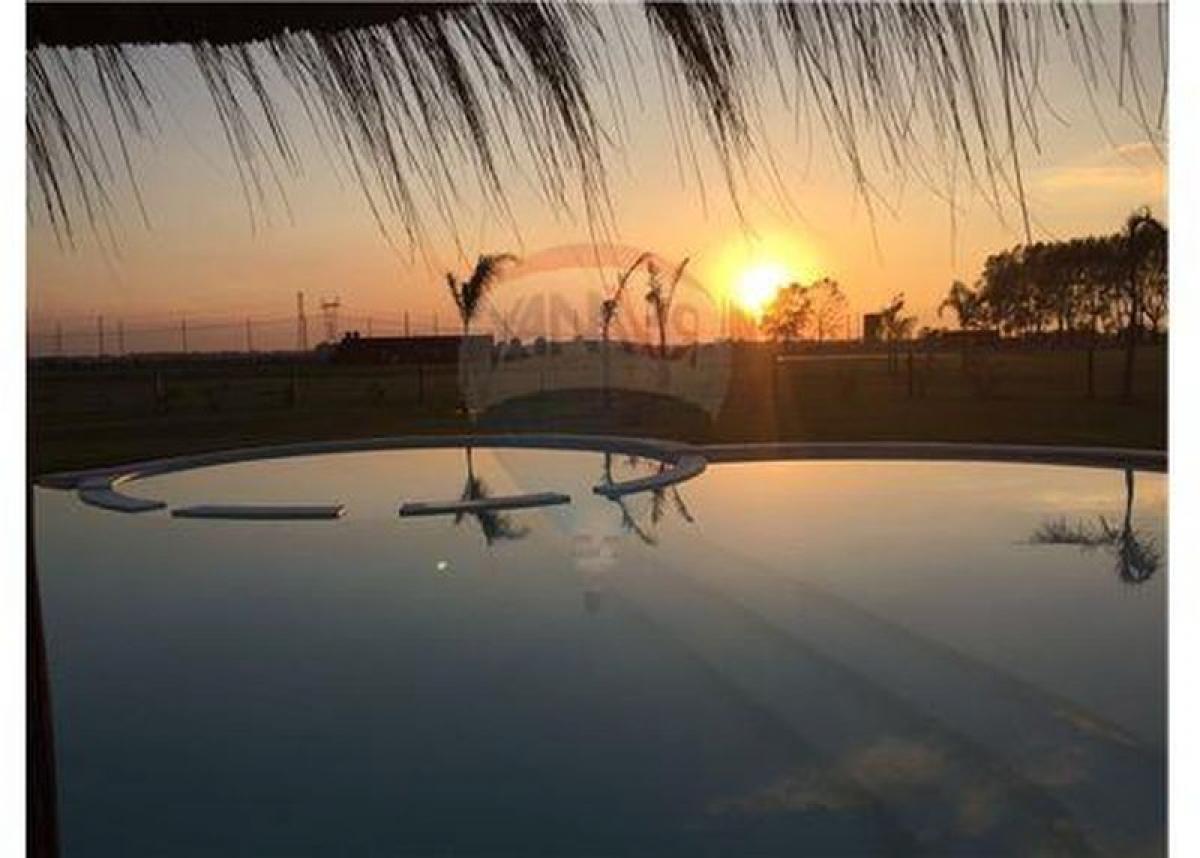  Land in Esteban Echeverria, Argentina No. 33952