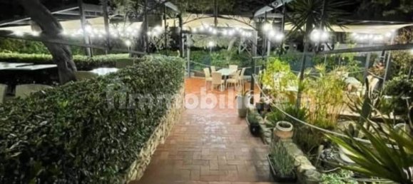 Propiedad comercial de 3 habitaciónes en Cefalù, Italy No. 48179 15