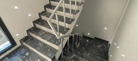 Villa 5+3 in Yomra, Turkey No. 20809 25