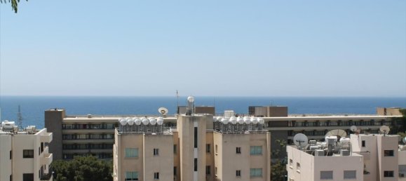 3 bedrooms Apartment in Limassol, Cyprus No. 1776 6