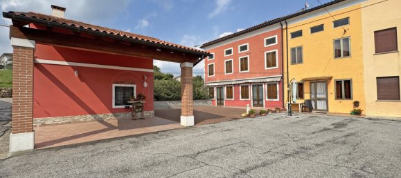 4 bedrooms House in Brogliano, Italy No. 361455 4