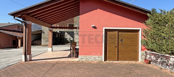 4 bedrooms House in Brogliano, Italy No. 361455 9