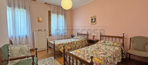 4 bedrooms House in Brogliano, Italy No. 361455 18