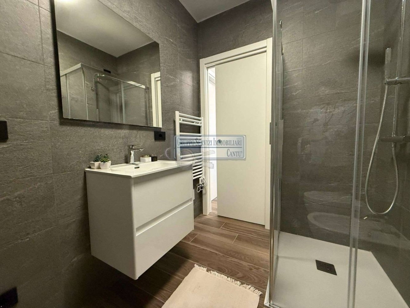 Квартира с 2 спальнями в Альсерио, Италия № 288080