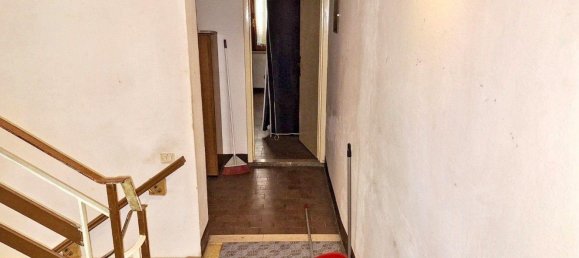 3 bedrooms Apartment in Agliana, Italy No. 261753 3