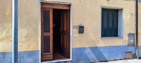 3 bedrooms Apartment in Agliana, Italy No. 261753 13
