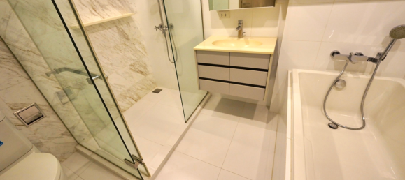 Apartamento com 1 quarto em condomínio em Watthana, Thailand N.º 5173 5