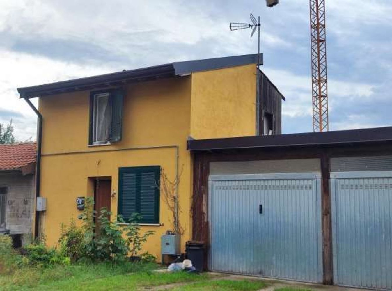 3 rooms Apartment in Fino Mornasco, Italy No. 6764