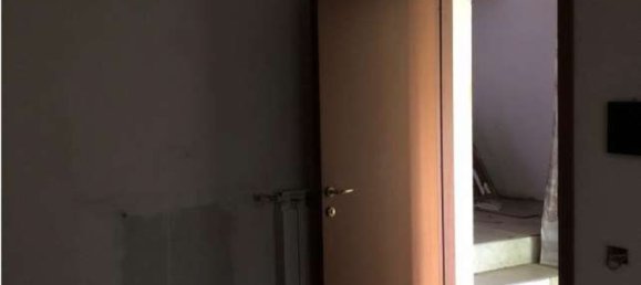 3 rooms Apartment in Fino Mornasco, Italy No. 6764 7