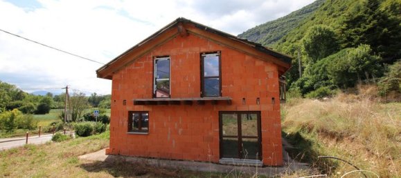 3 bedrooms House in Ain, France No. 311347 2