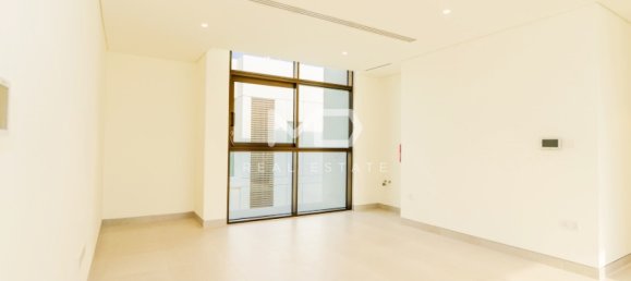 4 bedrooms Villa in Abu Dhabi, UAE No. 47126 19