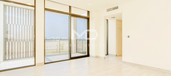 4 bedrooms Villa in Abu Dhabi, UAE No. 47126 4