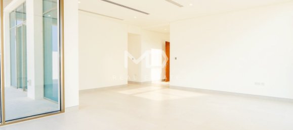 4 bedrooms Villa in Abu Dhabi, UAE No. 47126 59