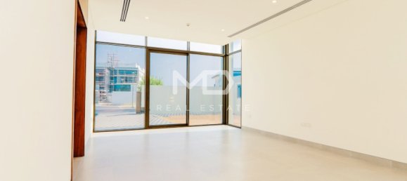 4 bedrooms Villa in Abu Dhabi, UAE No. 47126 52