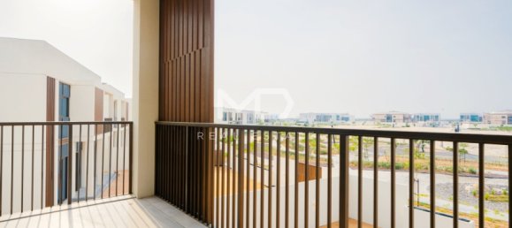 4 bedrooms Villa in Abu Dhabi, UAE No. 47126 23
